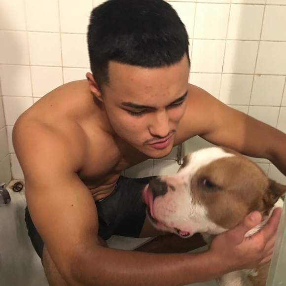 Meet your Posher, Carlos - Picture 3 of 3